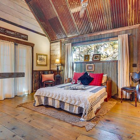Pet-Friendly Wimberley Cabin With Fire Pit And Hot Tub المظهر الخارجي الصورة