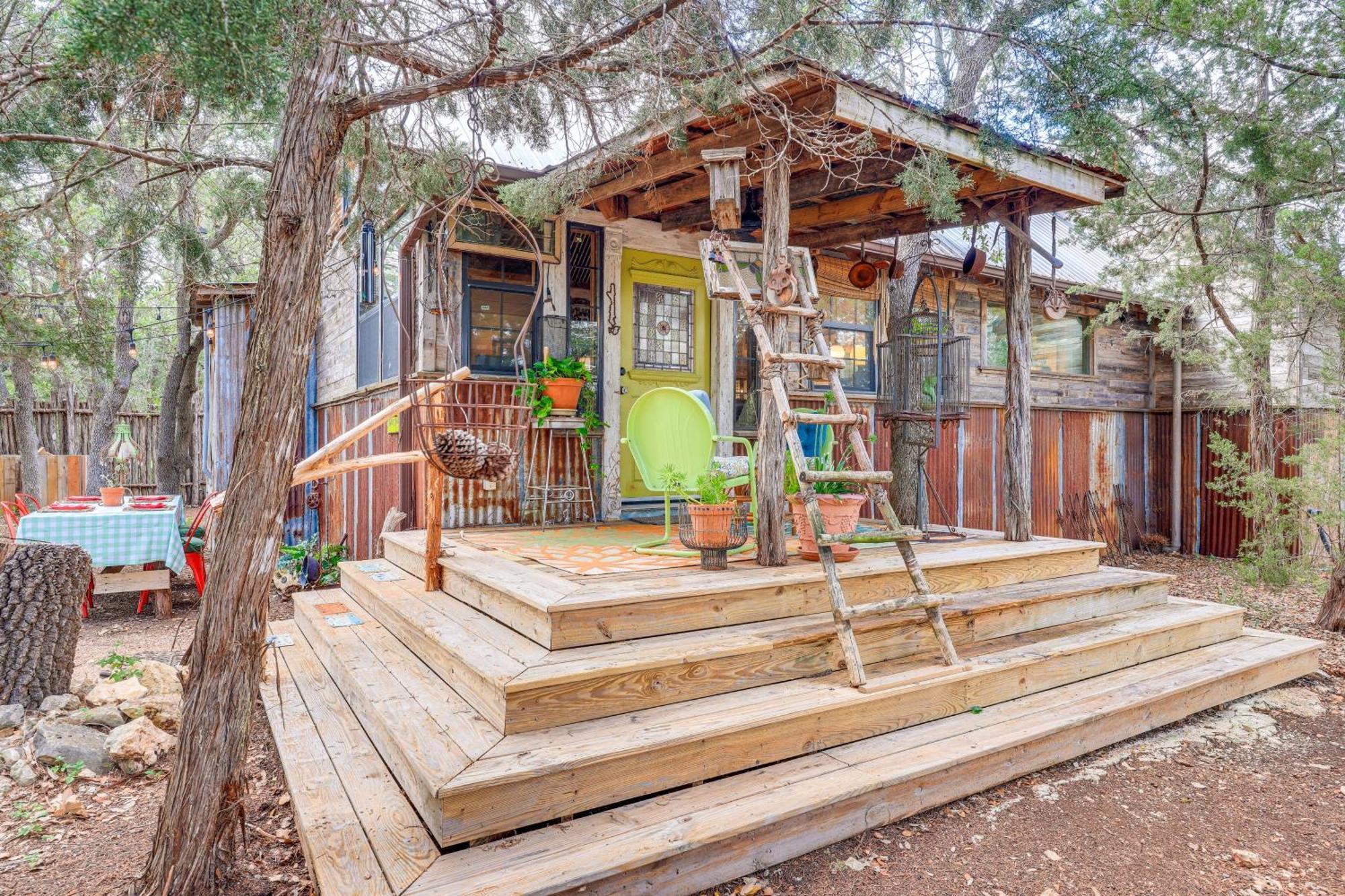 Pet-Friendly Wimberley Cabin With Fire Pit And Hot Tub المظهر الخارجي الصورة