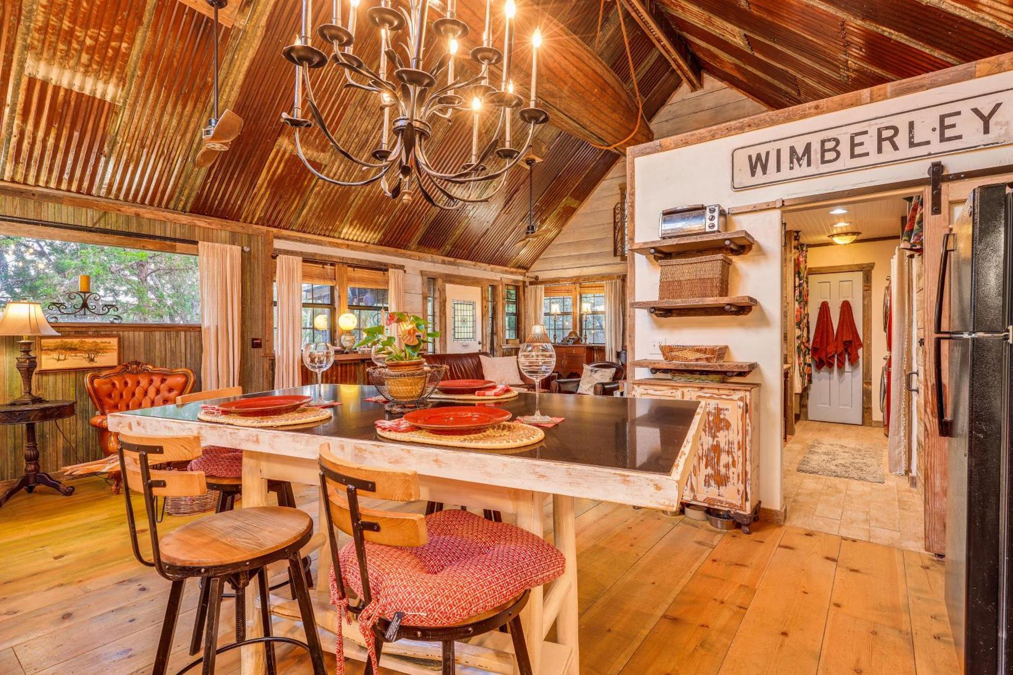 Pet-Friendly Wimberley Cabin With Fire Pit And Hot Tub المظهر الخارجي الصورة