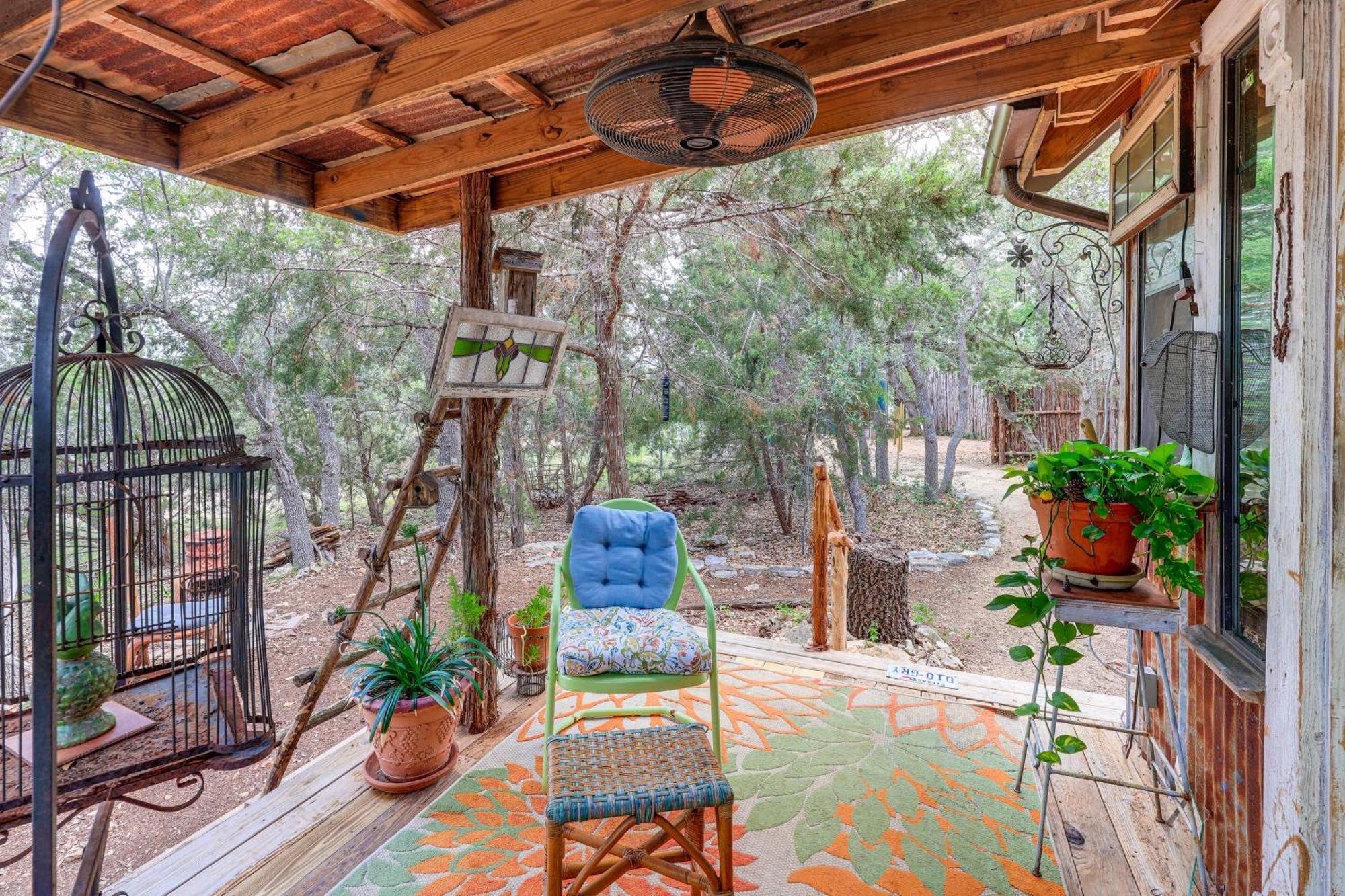 Pet-Friendly Wimberley Cabin With Fire Pit And Hot Tub المظهر الخارجي الصورة