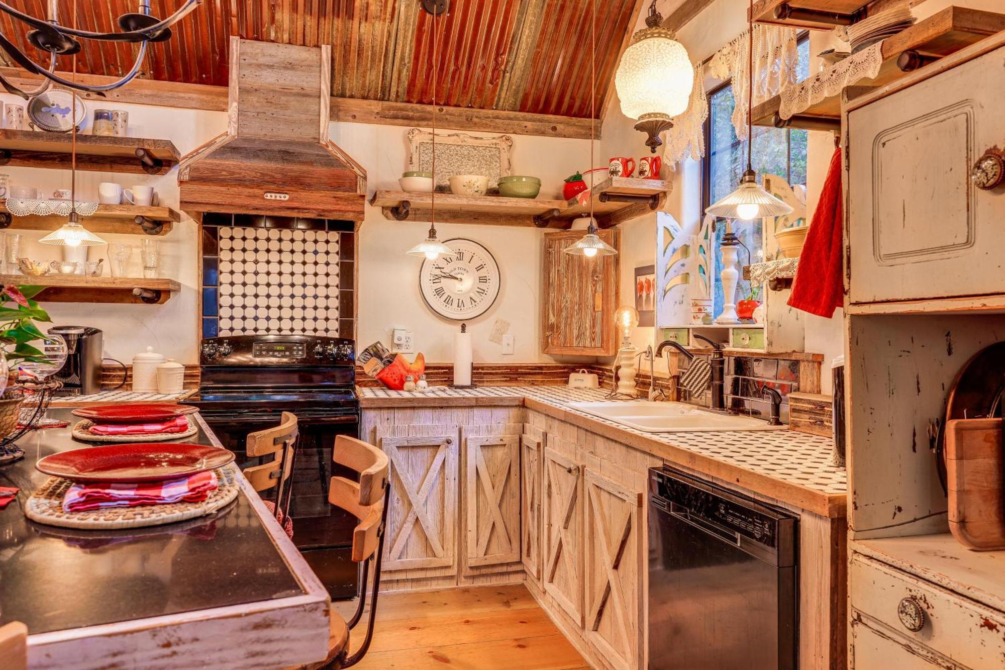 Pet-Friendly Wimberley Cabin With Fire Pit And Hot Tub المظهر الخارجي الصورة